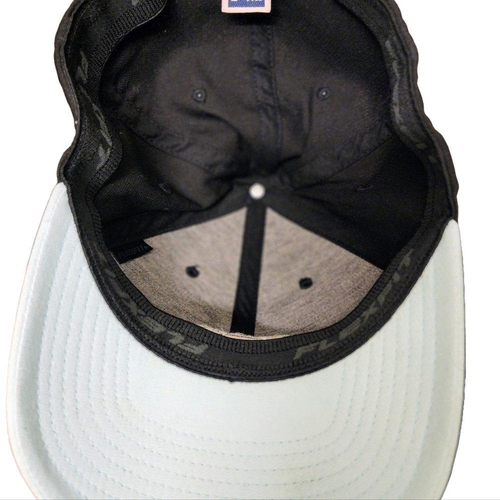 Travis Matthews‎ L-XL Baseball Hat with Logo and Curved Brim - Picture 2 of 2